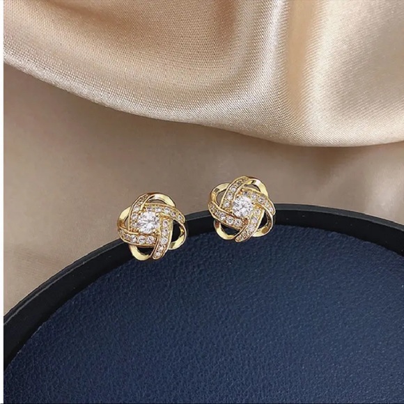 Golden zircon rhinestone elegant minimalist earrings new with tags NWT - Picture 3 of 4